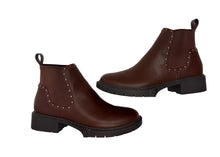 Load image into Gallery viewer, Women’s Coach Boots, 9
