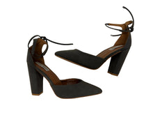 Load image into Gallery viewer, Women’s Steve Madden Shoes, 39
