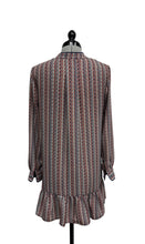 Load image into Gallery viewer, Women’s BCBG Long Sleeve Dress, XSmall
