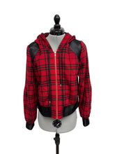 Load image into Gallery viewer, Women’s Viva Violet Light Jacket, Medium
