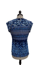Load image into Gallery viewer, Women’s Karl Lagerfeld Sleeveless Blouse, Small

