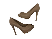 Load image into Gallery viewer, Women’s Guess Stiletto Shoes, 5
