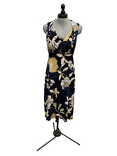 Load image into Gallery viewer, Women’s Connected Apparel Sleeveless Dress, Size 10
