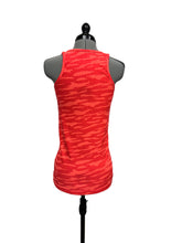 Load image into Gallery viewer, Women&#39;s Under Armour Sleeveless Top, Medium
