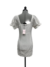 Load image into Gallery viewer, Women’s Petites Short Sleeve Dress, 6
