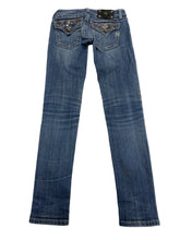 Load image into Gallery viewer, Women’s Miss Me Jeans, 25
