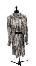 Load image into Gallery viewer, Women’s Ellen Tracy Long Sleeve Dress, 8
