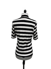 Load image into Gallery viewer, Women’s Vince Camuto Short Sleeve Top, Medium
