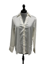 Load image into Gallery viewer, Women’s H&amp;M Long Sleeve Blouse, Small
