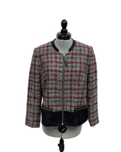 Load image into Gallery viewer, Women’s Vex Collection Long Sleeve Blazer, 40
