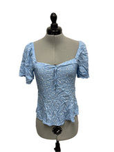 Load image into Gallery viewer, Women&#39;s Urban Romantics Short Sleeve Top, Small
