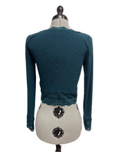 Load image into Gallery viewer, Women’s Urban Outfitters Long Sleeve Top, Medium
