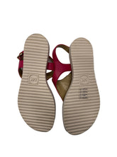 Load image into Gallery viewer, Women’s Michael Kors Sandals, 8
