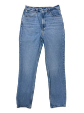 Load image into Gallery viewer, Women’s Levi’s Jeans, 28
