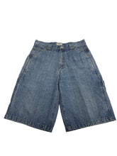 Load image into Gallery viewer, Men’s 725 Jean Shorts, 34
