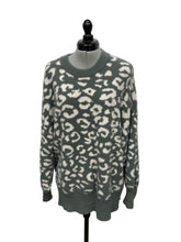 Load image into Gallery viewer, Women’s Aerie Long Sleeve Sweater, Medium
