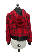 Load image into Gallery viewer, Women’s Viva Violet Light Jacket, Medium
