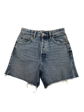 Load image into Gallery viewer, Women’s Zara Jeans Shorts, 2
