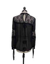 Load image into Gallery viewer, Women’s Guess Long Sleeve Blouse, XSmall
