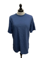 Load image into Gallery viewer, Men’s Lululemon Short Sleeve Top, Small
