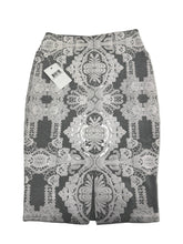 Load image into Gallery viewer, Women’s Cyrus Skirt, 10
