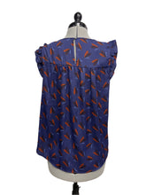 Load image into Gallery viewer, Women’s Loft Sleeveless Blouse, Small
