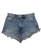 Load image into Gallery viewer, Women’s Zara Shorts, Size 4
