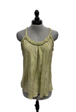 Load image into Gallery viewer, Women’s Banana Republic Sleeveless Blouse, Small

