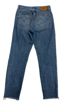 Load image into Gallery viewer, Women’s Levi Jeans, 25
