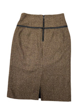 Load image into Gallery viewer, Women’s Bedo Skirt, Size 4
