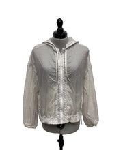 Load image into Gallery viewer, Women’s Lululemon Long Sleeve Rain Light Coat, 6
