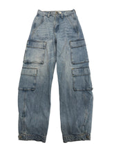 Load image into Gallery viewer, Women’s Denim Forum Jeans, 23
