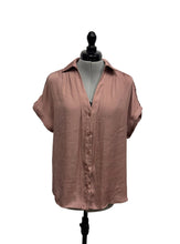 Load image into Gallery viewer, Women’s 12 Rue Colette Sleeveless Blouse, Small
