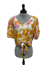 Load image into Gallery viewer, Women’s ROse + Olive Short Sleeve Top, Medium

