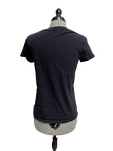 Load image into Gallery viewer, Women’s Levi&#39;s Short Sleeve Top, Extra Small
