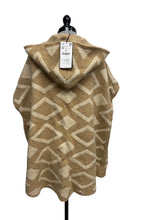 Load image into Gallery viewer, Women’s Zara Sleeveless Sweater, Medium
