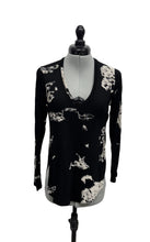 Load image into Gallery viewer, Women’s Wilfred Long Sleeve Top, XSmall
