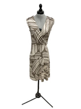 Load image into Gallery viewer, Women’s Banana Republic Sleeveless Dress, Extra Small
