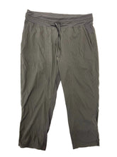 Load image into Gallery viewer, Women’s Lululemon Athletic Pants
