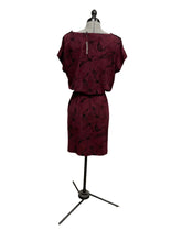 Load image into Gallery viewer, Women’s Reitmans Sleeveless Dress, Large
