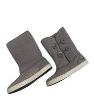 Load image into Gallery viewer, Women’s Lacoste Boots, 6
