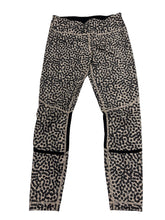 Load image into Gallery viewer, Women’s Lululemon Leggings, Size 8
