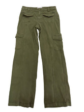 Load image into Gallery viewer, Women’s TNA Cargo Pants, 8
