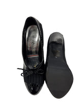 Load image into Gallery viewer, Women’s Le Chateau Shoes, 7.5
