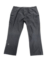 Load image into Gallery viewer, Women’s Eddie Bauer Capri Leggings, Large

