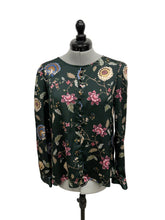 Load image into Gallery viewer, Women’s Vince Camuto Long Sleeve Blouse, Small
