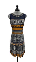 Load image into Gallery viewer, Women’s Sandra Darren Sleeveless Dress, 8
