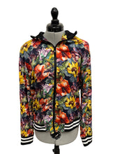 Load image into Gallery viewer, Women’s Denim &amp; Flower Long Sleeve Top, Large
