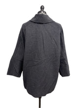 Load image into Gallery viewer, Women’s Mapa Short Sleeve Sweater, Small
