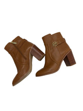 Load image into Gallery viewer, Women’s Michael Kors Leather Boots, 9.5
